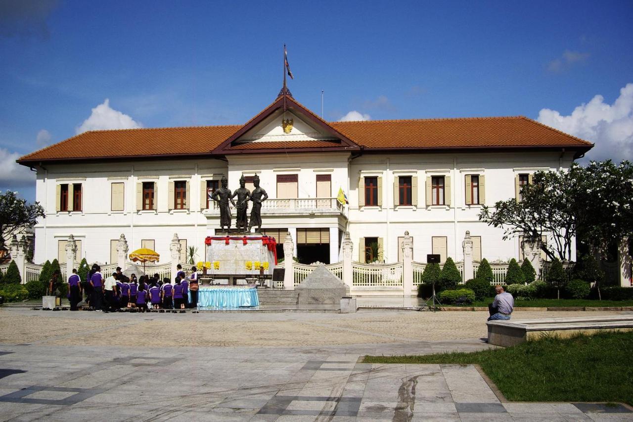 Oyo 677 Le Loftel Hostel Chiang Mai Luaran gambar