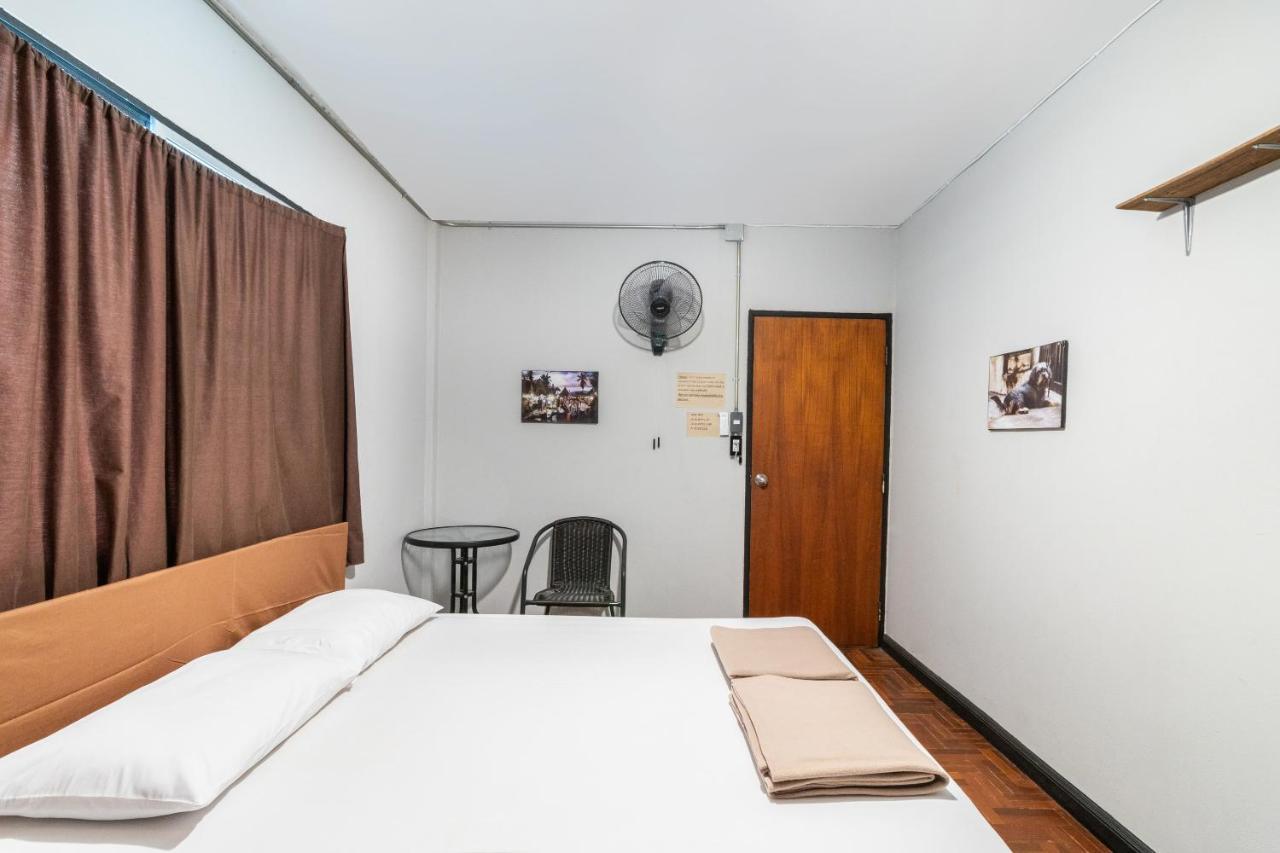 Oyo 677 Le Loftel Hostel Chiang Mai Luaran gambar